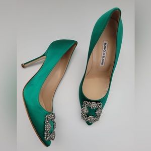Manolo Blahnik Hangisi